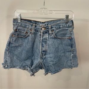 Vintage Levi’s Shorts | Denim | Size 29